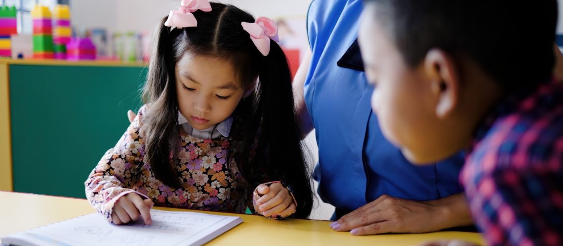 When work and worry collide: the mixed methods exploration of the impact of family work schedules and parental stress on children’s reading comprehension. Image Credit: Nuva Frames / Shutterstock