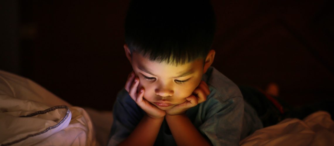 Study: Screen Time Is Associated With Cardiometabolic and Cardiovascular Disease Risk in Childhood and Adolescence. Image Credit: vinnstock / Shutterstock