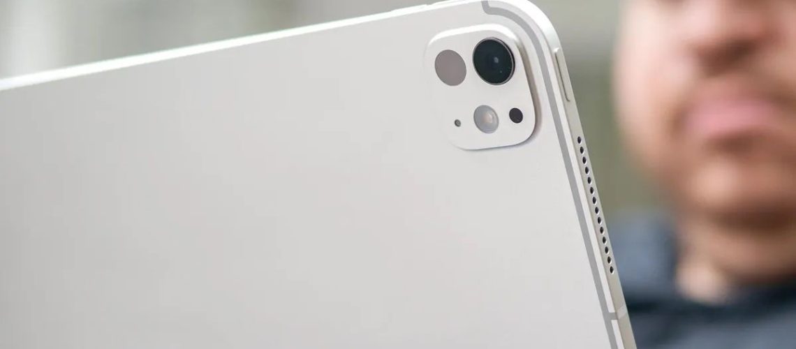 A photo of the Apple iPad Pro M4