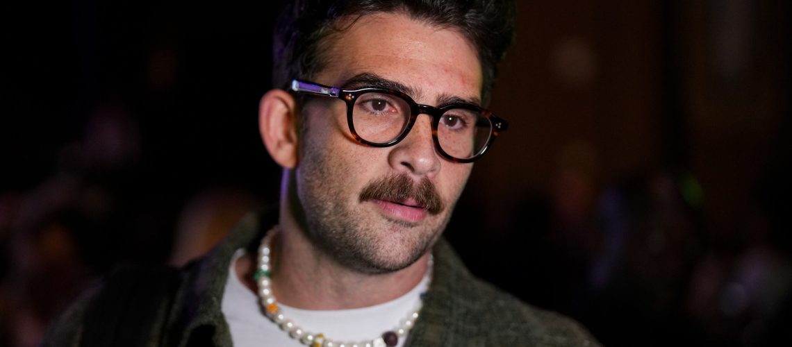 ליהודי אמריקה יש בעיה של חסן פיקר. לפתור את זה הולך לכאוב זה יום ההולדת שלנו ואנחנו עדיין חוגגים!