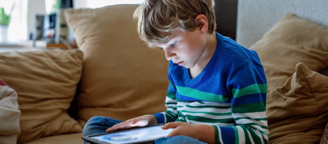 Study: Electronic Screen Use and Children’s Socioemotional Problems: A Systematic Review and Meta-Analysis of Longitudinal Studies. Image Credit: Irina WS / Shutterstock
