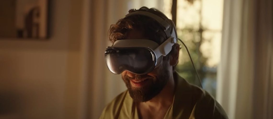 apple vision pro headset with head strap