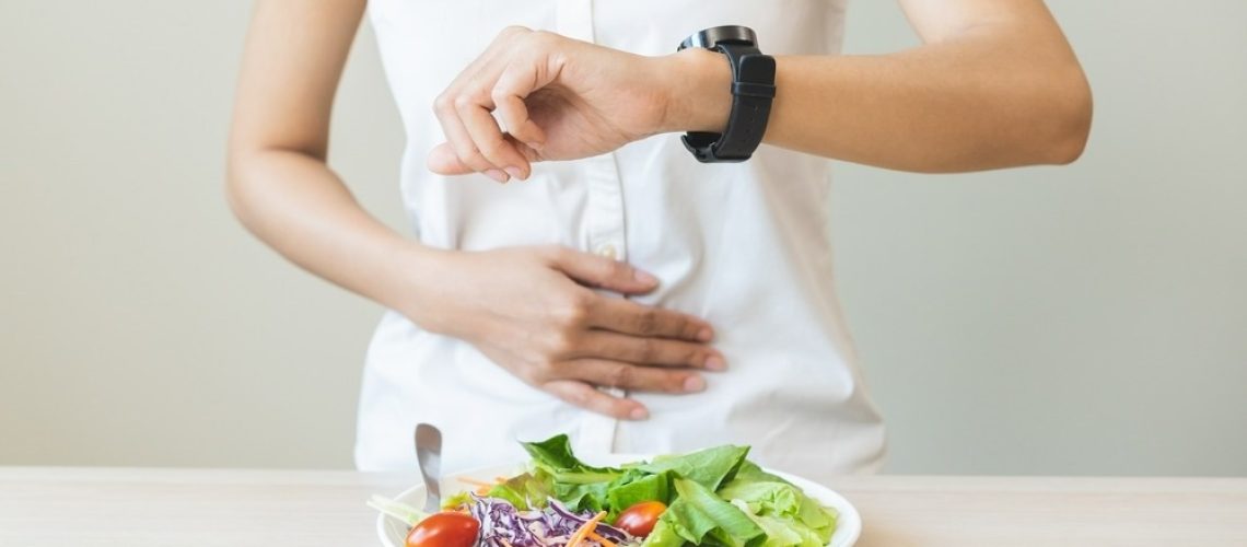 Study: Fasting-mimicking diet causes hepatic and blood markers changes indicating reduced biological age and disease risk. Image Credit: Kmpzzz/Shutterstock.com