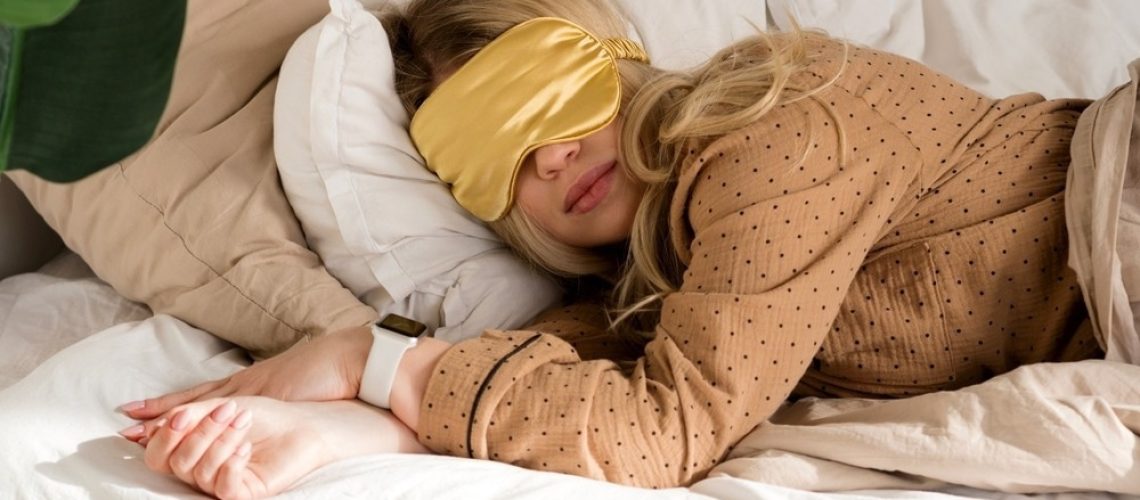 Study: Association of sleep disturbances with diminished ovarian reserve in women undergoing infertility treatment. Image Credit: Vagengeim/Shutterstock.com