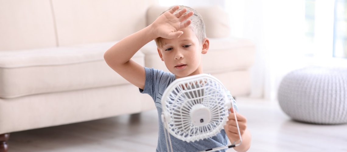 Study: Early life cold and heat exposure impacts white matter development in children. Image Credit: New Africa/Shutterstock.com