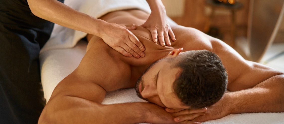 מחקר מוצא עדויות מוגבלות ליעילות הטיפול בעיסוי בהקלה על כאב