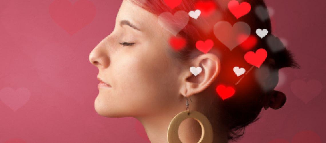 מחקר מסביר מדוע "להיות מאוהב" גורם לנו לחזות במנהרה