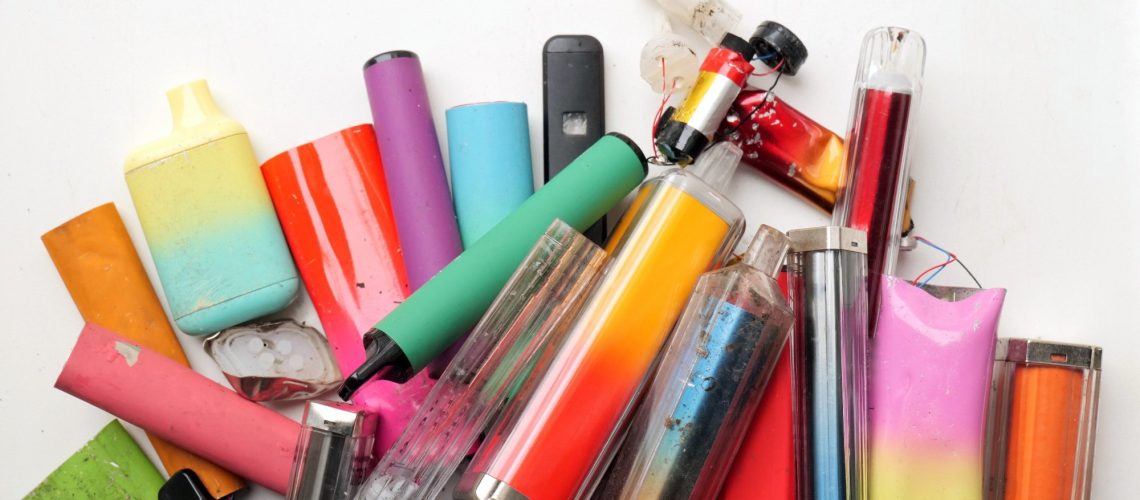 Study: Vaping habits and respiratory symptoms using a smartphone app platform. Image Credit: bennphoto/Shutterstock.com