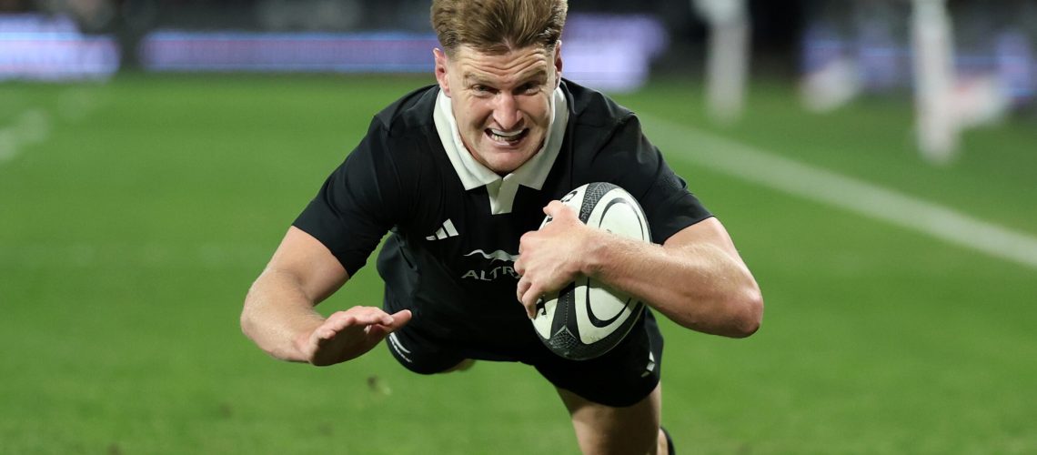 Jordie Barrett scores a try for New Zealand against France