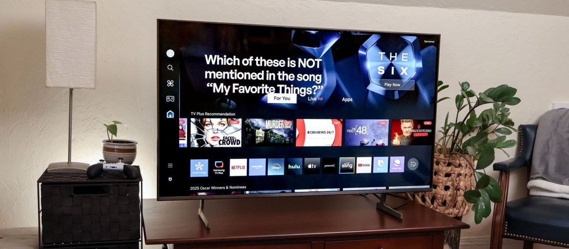 צליל הטלוויזיה לא מסונכרן? 5 הגדרות שמתקנות את עיכוב השמע באופן מיידי