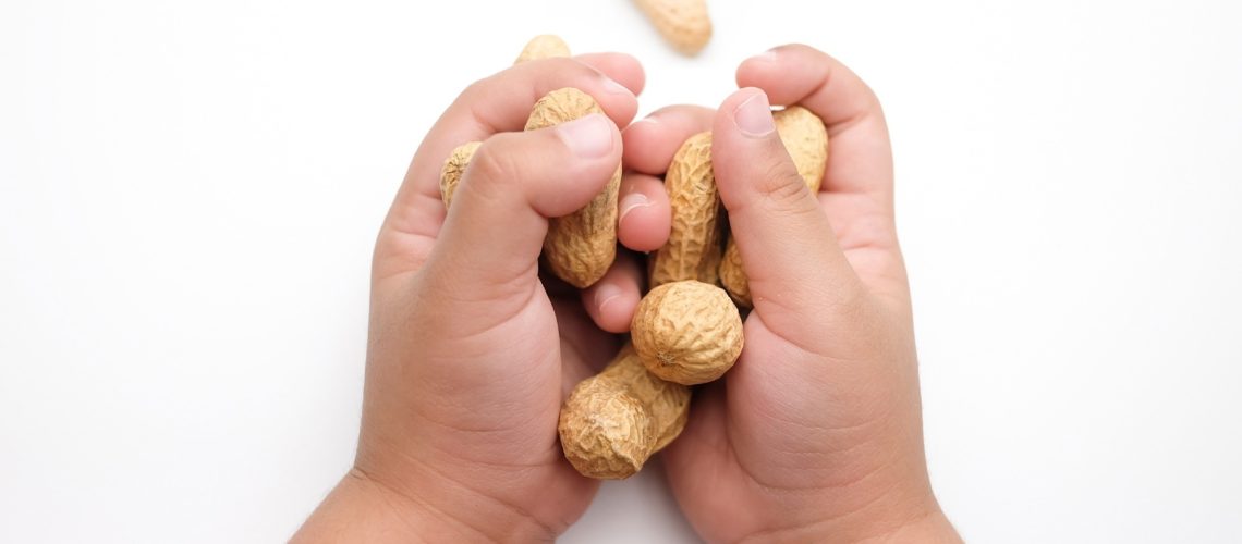 Study: Follow-up to Adolescence after Early Peanut Introduction for Allergy Prevention. Image Credit: 2YouStockPhoto / Shutterstock