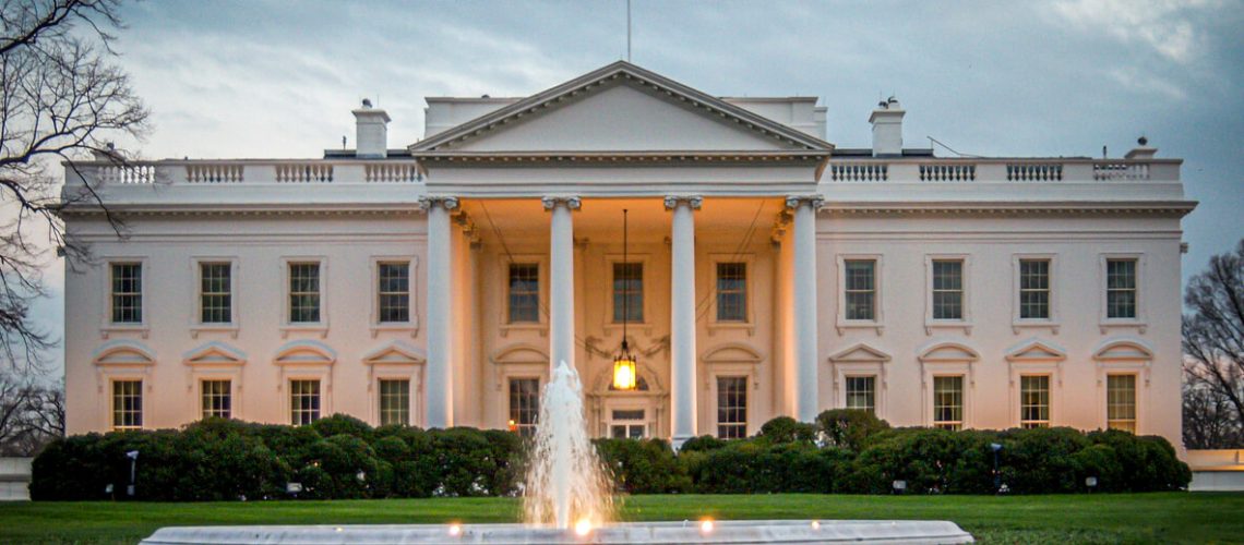 קארי פרז'אן בולר הודח מהוועדה לחירות הדת של הבית הלבן בעקבות מריבות אנטישמיות