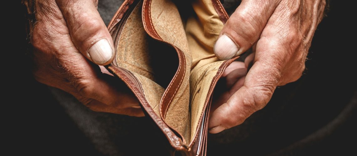 קישור מצב סוציו-אקונומי ואורח חיים לסיכון לדמנציה