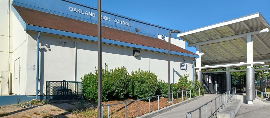 קליפורניה תובעת את מחוז בית הספר באוקלנד, ואמרה שהמחוז התעלם מהצו לטיפול באנטישמיות