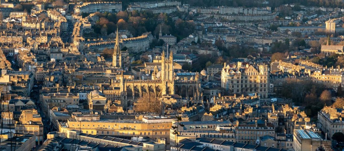 ראש עיריית באת', אנגליה, מתפטר לאחר שהעצים את הרעיון שהצתת אמבולנס יהודי הייתה פיגוע 'דגל כוזב'. זהו רגע של חוסר ודאות גדול. הנה מה שאתה יכול לעשות בנידון.