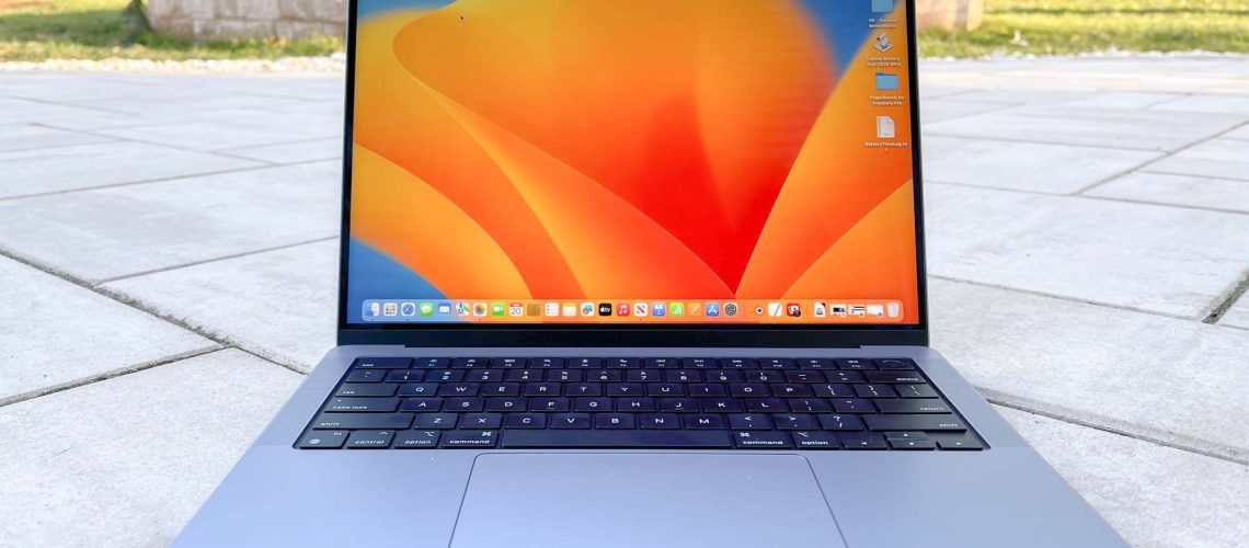 שדרוג ה-OLED והעיצוב המחודש של M6 MacBook Pro עשויים להגיע רק לדגמים היקרים ביותר