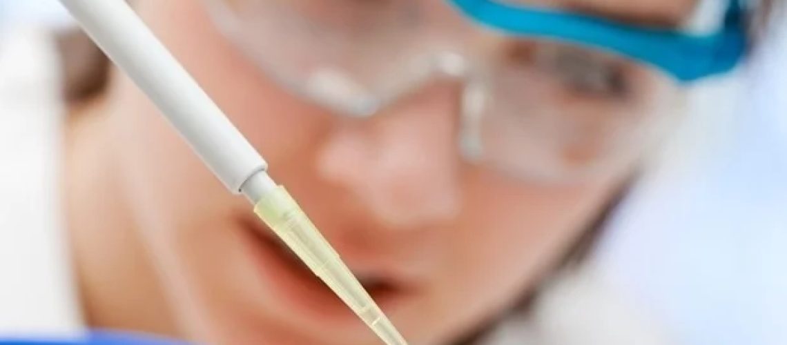 שיטה חדשה המבוססת על דם מזהה סרטן אשכים שהוחמצה בבדיקות סטנדרטיות