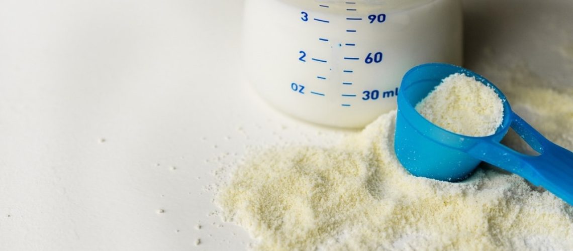 Study: Cross-Sectional Analysis of Infant Diet, Outcomes, Consumer Behavior and Parental Perspectives to Optimize Infant Feeding in Response to the 2022 U.S. Infant Formula Shortage. Image Credit: Ksenia Sandulyak/Shutterstock.com