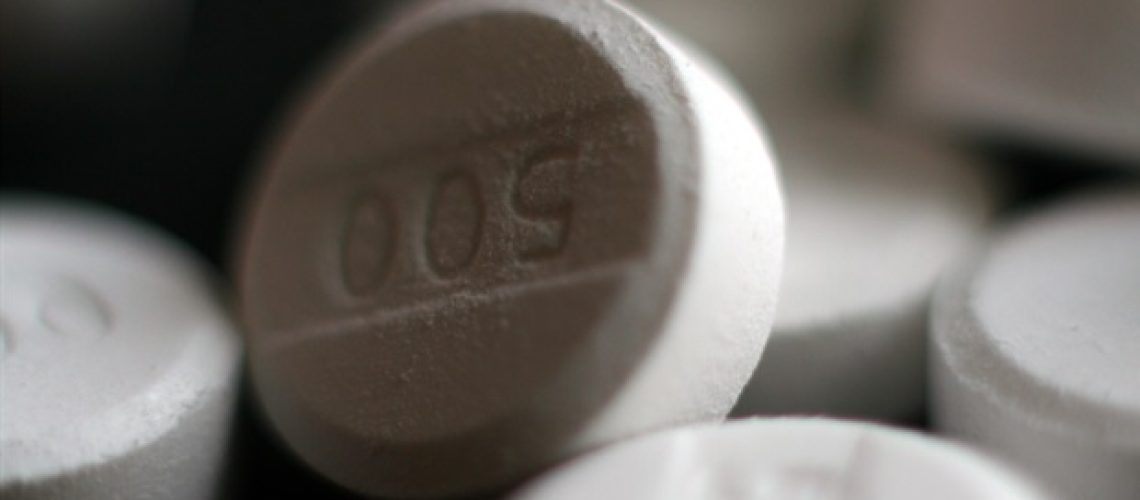 שימוש חוזר באקמול קשור לסיכונים בריאותיים אצל מבוגרים