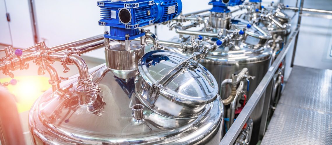 Study: Inactivation of highly pathogenic avian influenza virus with high temperature short time continuous flow pasteurization and virus detection in bulk milk tanks. Image Credit: Terelyuk / Shutterstock