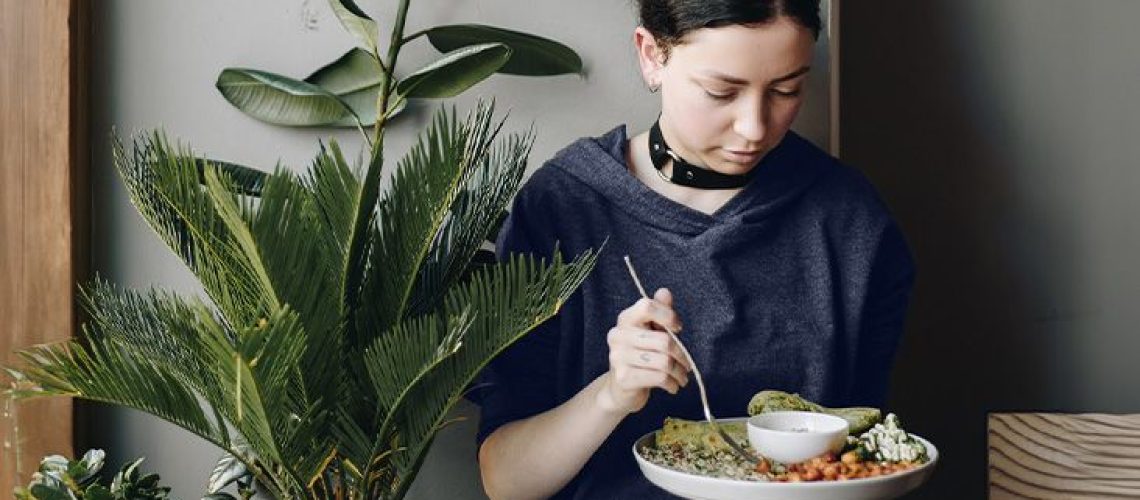 תזונה דמוית צום עשויה לסייע בהיפוך ההזדקנות הביולוגית ב-2.5 שנים