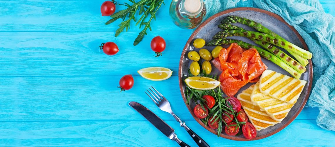 Study: Low- vs high-glycemic index Mediterranean-style eating patterns improved some domains of health-related quality of life but not sleep in adults at risk for type 2 diabetes: The MEDGICarb randomized controlled trial. Image Credit: Aeril / Shutterstock