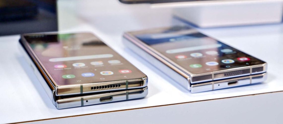 Galaxy Z Fold 5 vs. Galaxy Z Fold 4 hinge